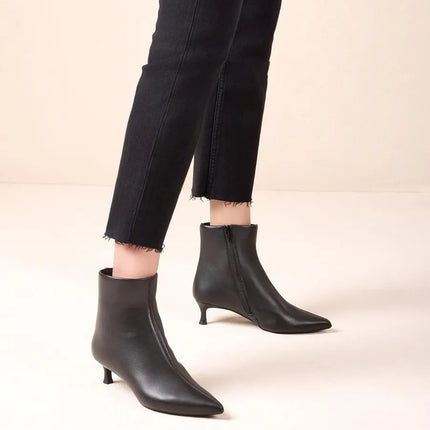 Leather ankle boots with pointed toe and thin heel IBRAIN