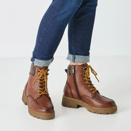 Botines de piel con cordones y forro de pelo