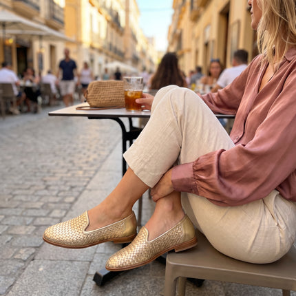 Mocasines de piel trenzada color oro