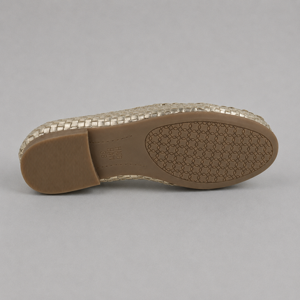 Mocasines de piel trenzada color oro