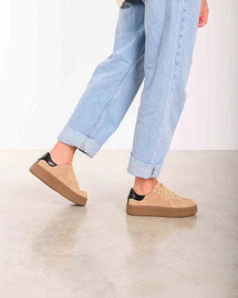 Noble beige platform Sneakers in beige suede