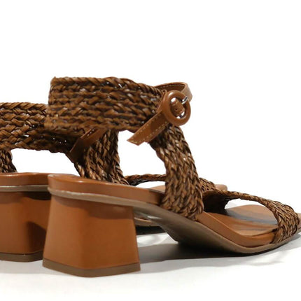 Sandalias trenzadas de piel con pulsera al tobillo - Zapaterías Cortés