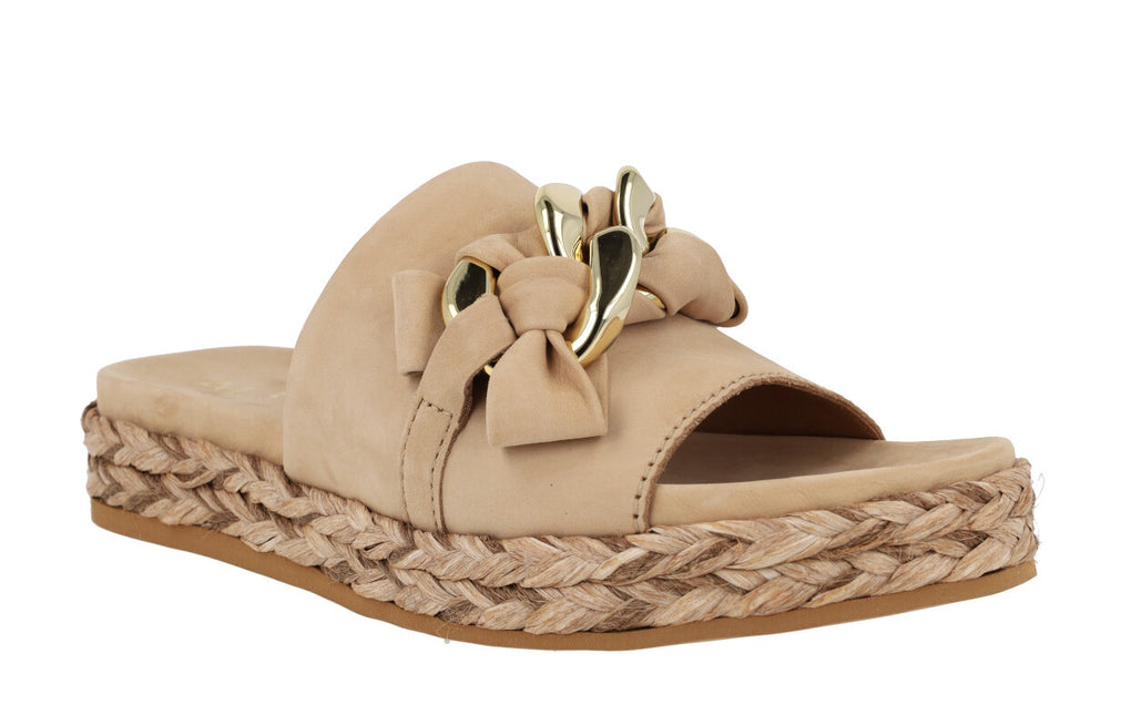 Anchon sandals with chain and yute platform