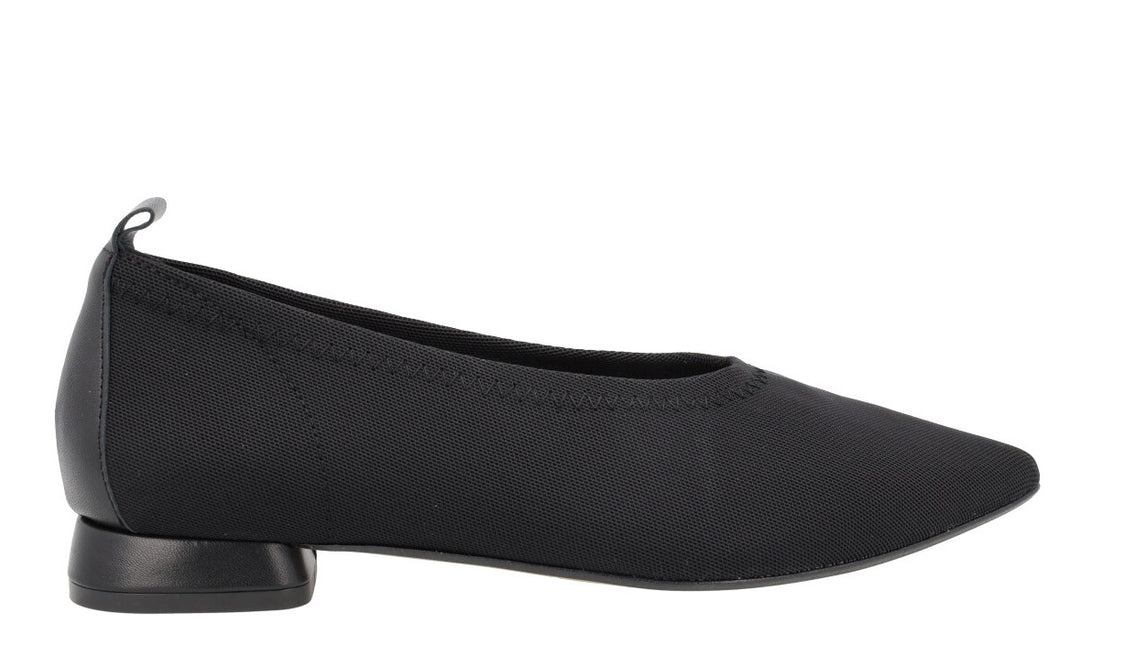 Black Lyce Ballerinas with lined heels