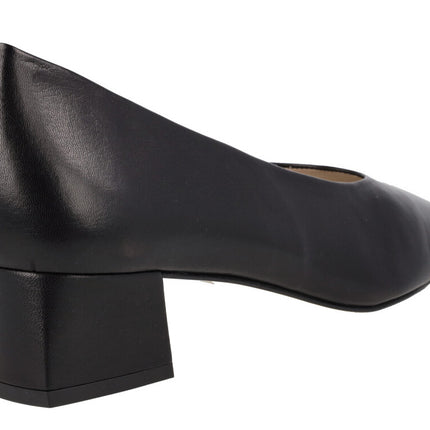 Black leather halls Ingrid with wide heels of 4 cms