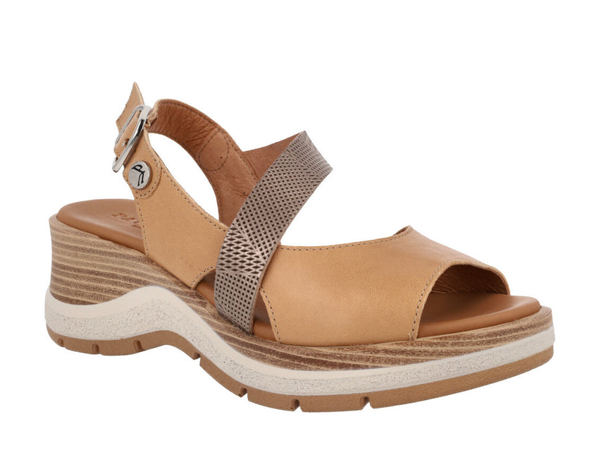 Camel -colored leather sandals with bronze and buckle cross strip