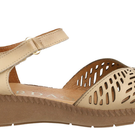 Dutqueted leather sandals with velcro strip for women