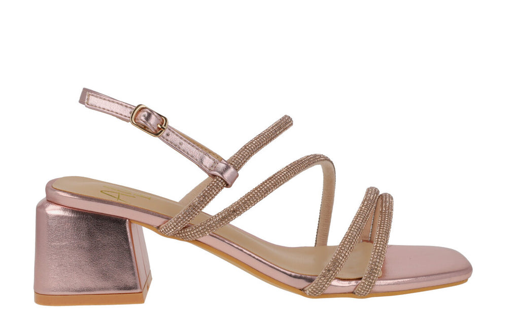 Metallic pink sandals with straps of strass