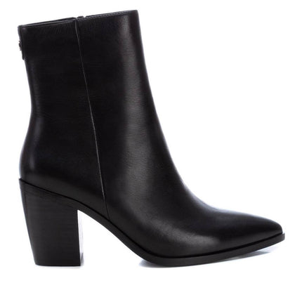 Women's leather ankle boots with a sharp last and 8 cm heel