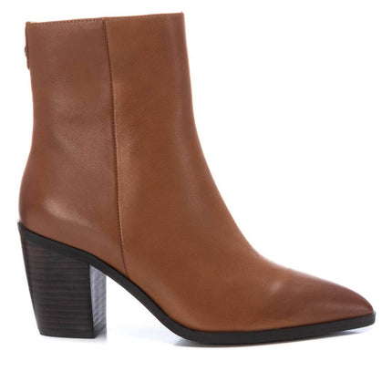 Women's leather ankle boots with a sharp last and 8 cm heel