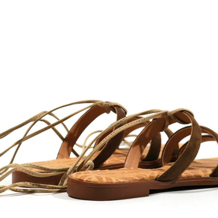 Sandalias marrones con tres tiras y cintas extraíbles - Zapaterías Cortés