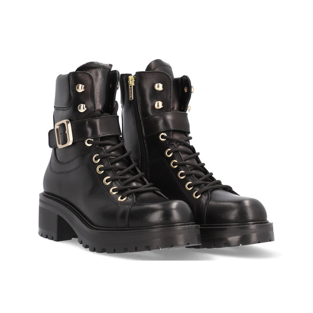 Black cool boots of women with laces and buckle
