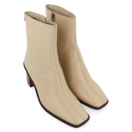 Women's leather booties with 7 cm consthum heels