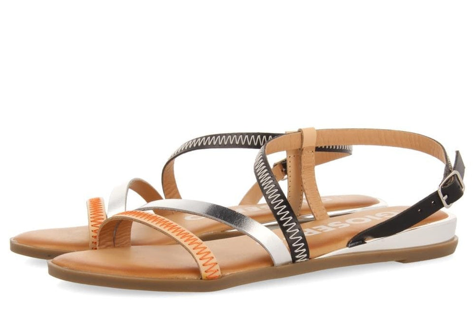 Leather sandals with color strips