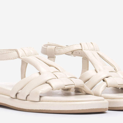 Flat skin sandals with intertwined strips
