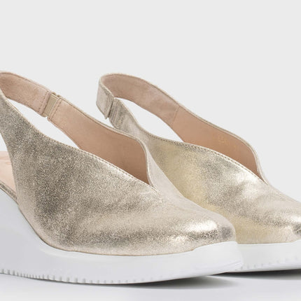 Walter delater shoes in gold metallic