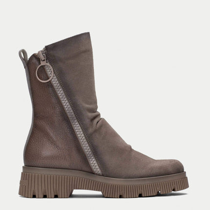 Frunchy boot with exterior zipper for women