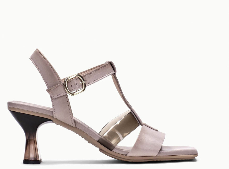 Heeled sandals combined with vinyl for women