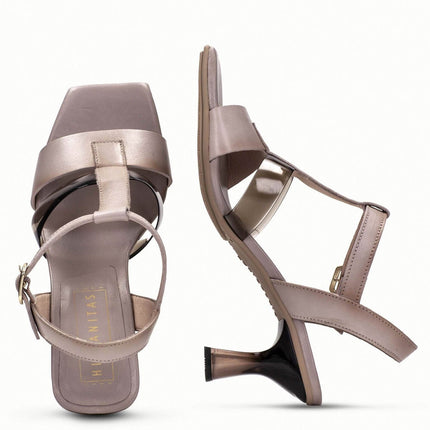 Heeled sandals combined with vinyl for women