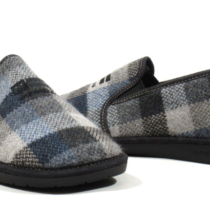House shoes closed for men in checkered fabric
