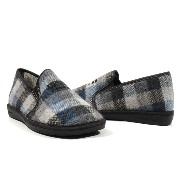 House shoes closed for men in checkered fabric