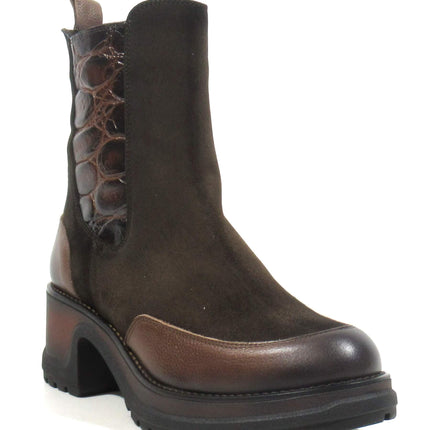 Brown booties combined for women with platform