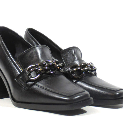 Black leather moccasins with Aloise chain ornament
