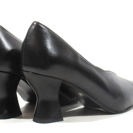 Zapatos de piel negros escotados con tacón carrete Elbire