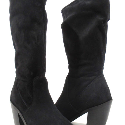 Cowboy -style suede boots