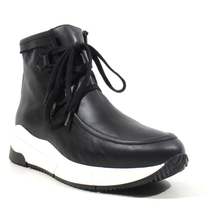 Black leather boots for women with laces