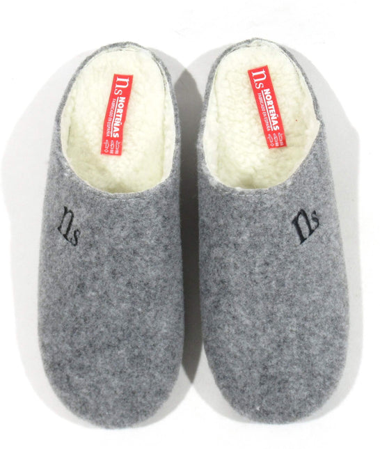 Men's barefoot house shoes in felt fabric