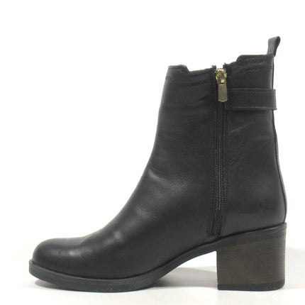 Black leather boots with elastic and buckle