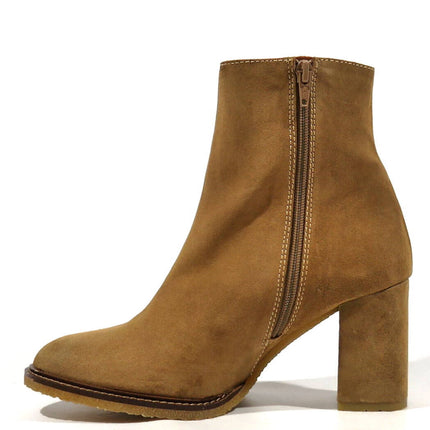 Color -colored serraje booties with 8 cms heel for women