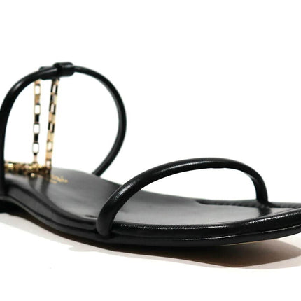 Sandalias negras con pulsera dorada al tobillo para mujer