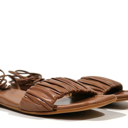 Plan Sandals with a feed and tapes for women