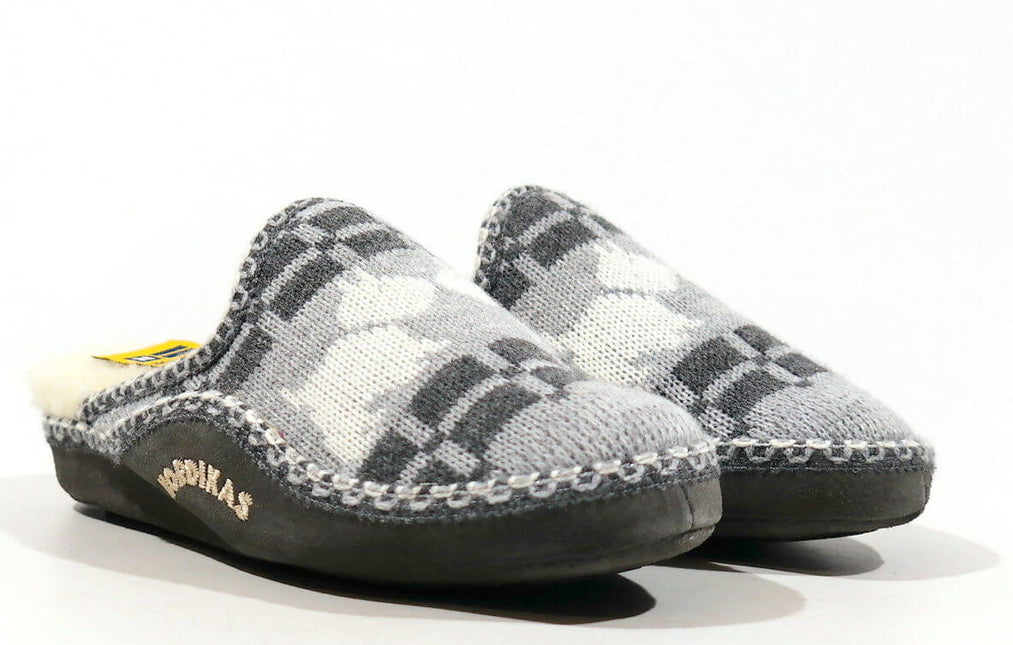 Barefoot house shoes for women in wool