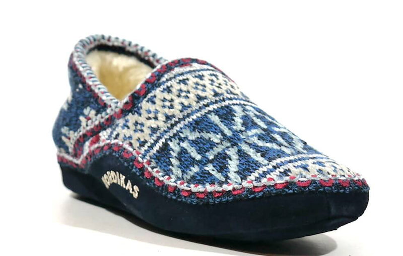 House shoes for women closed in blue wool