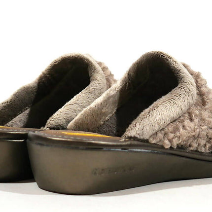 House shoes for women in Topo hair