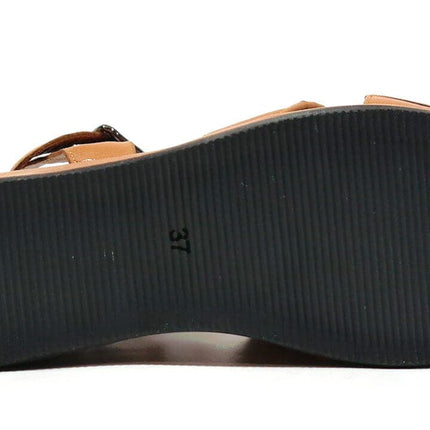 Platform sandals with cross strips