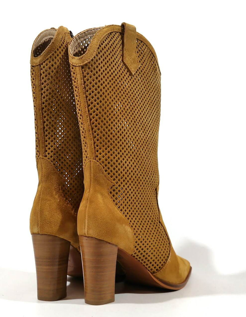 Boots for women in mounting camel with high heel and chopped