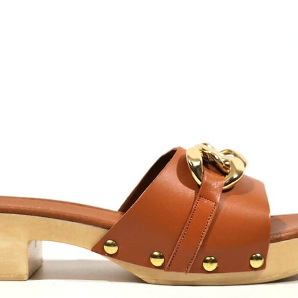 Carla leather clogs with a gold chain for women