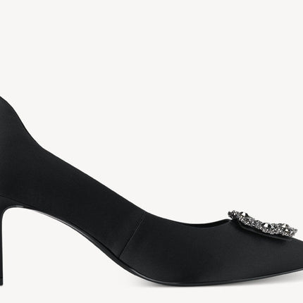 Zapatos corte salón en raso negro con adorno de pedrería